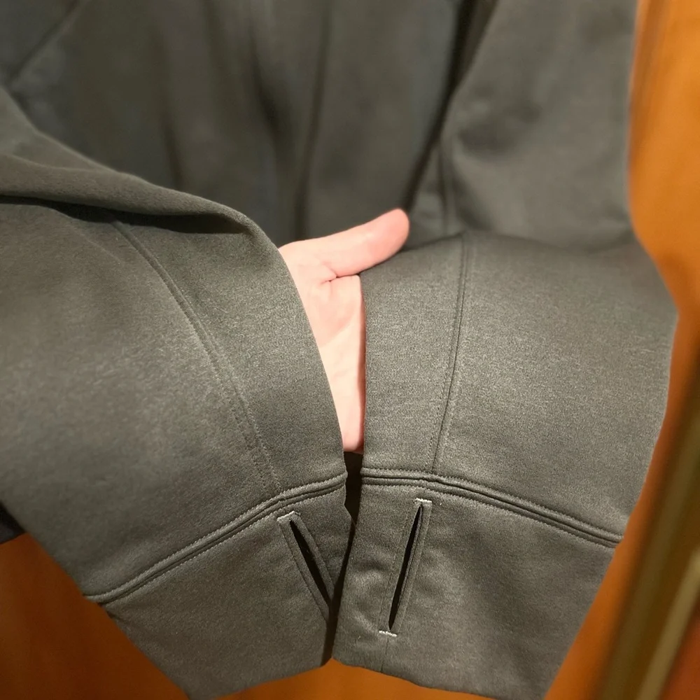 The North Face Men's Dark Gray Performance‎ Jacket